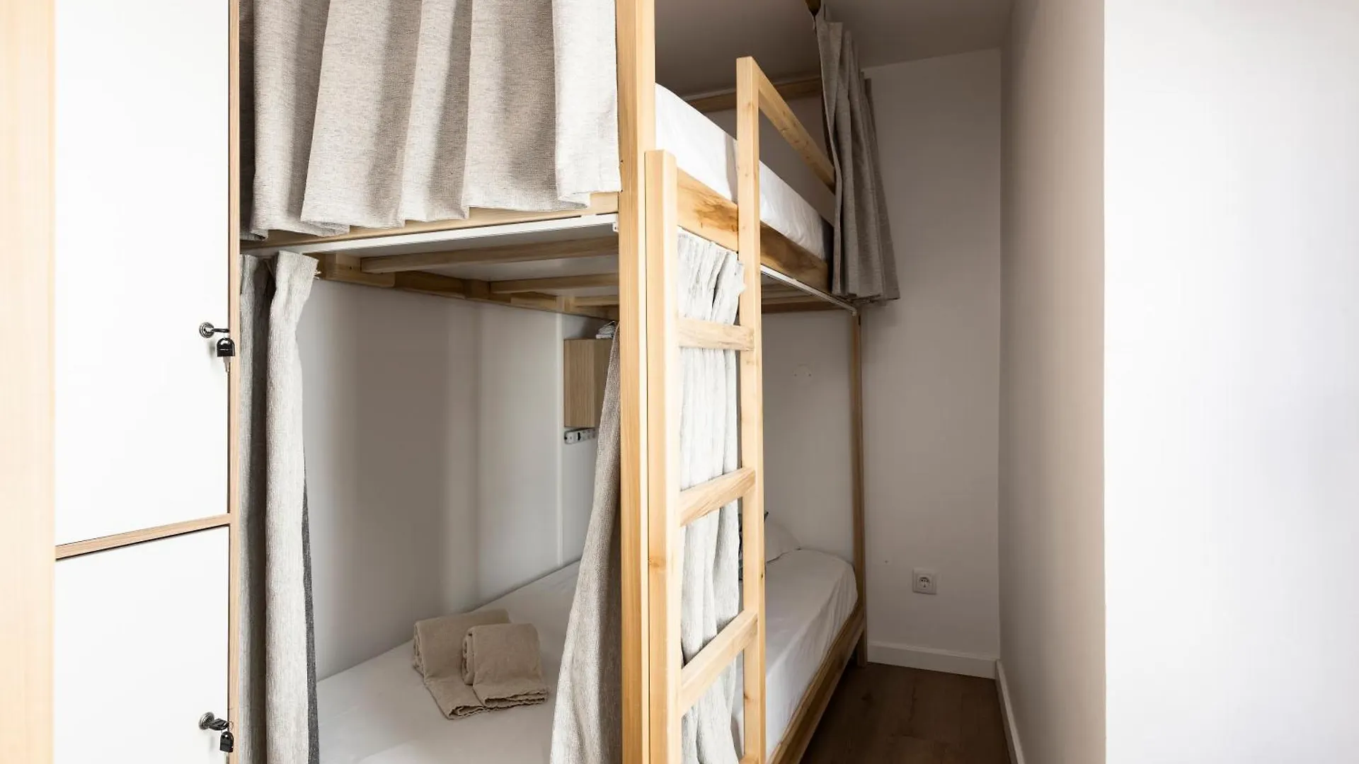 Madalena Hostel E Suites Faro