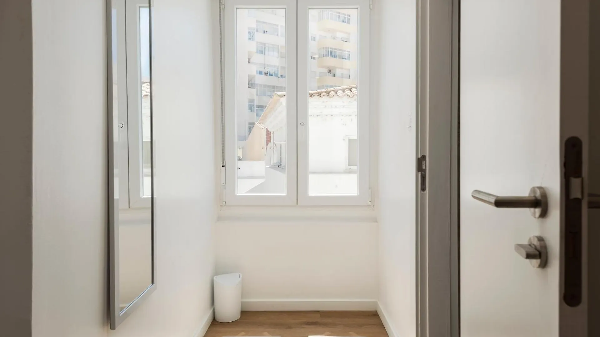 Madalena Hostel E Suites Faro 0*,  Portugal