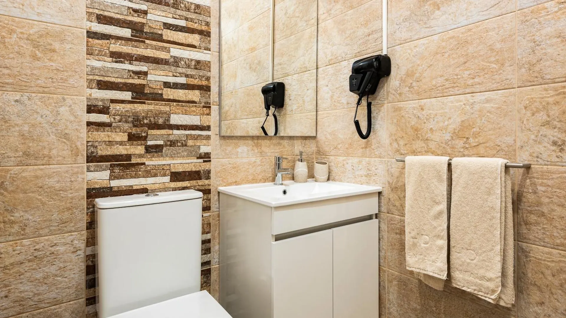 Madalena Hostel E Suites Faro