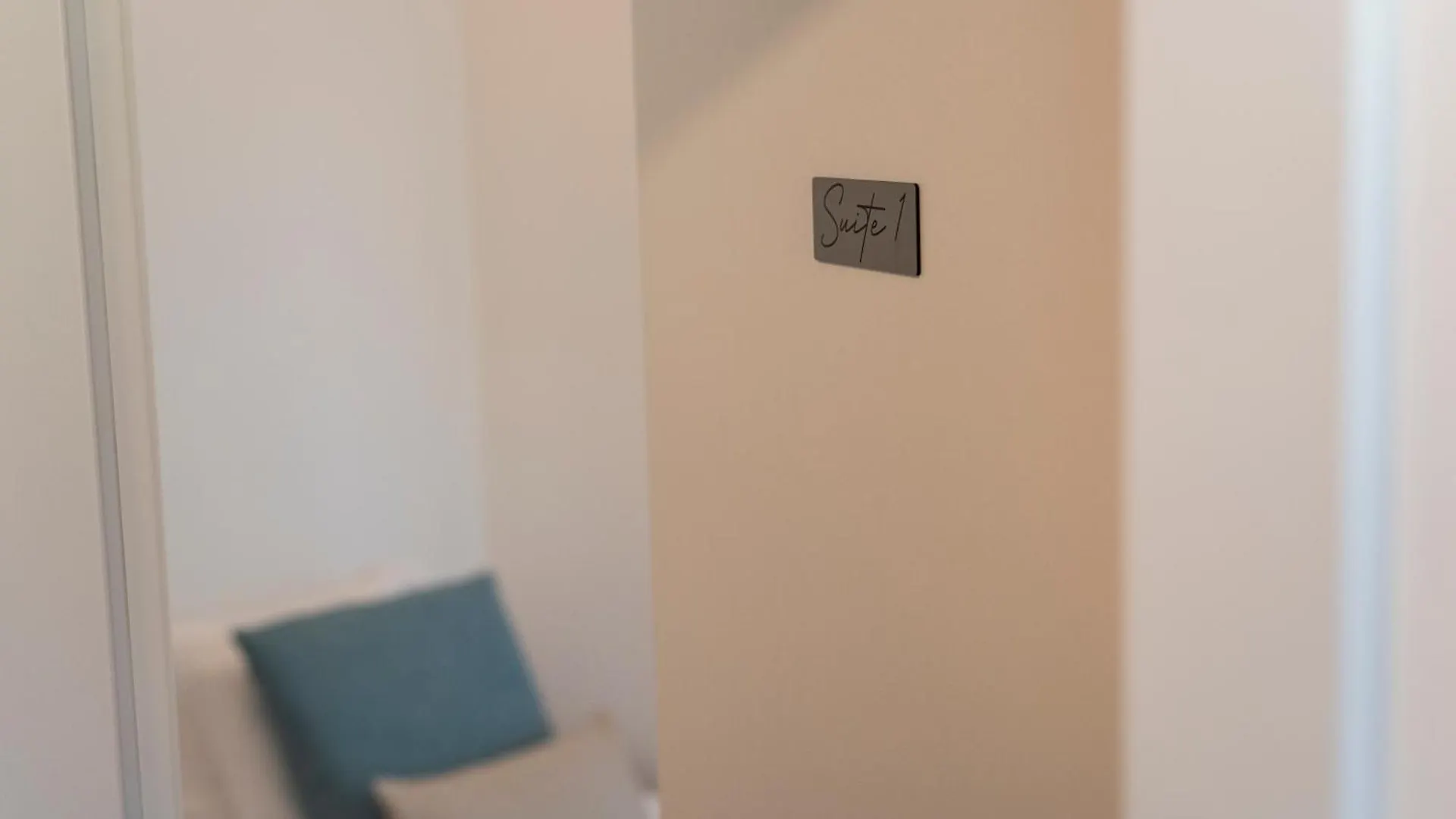 Madalena Hostel E Suites Faro Portugal
