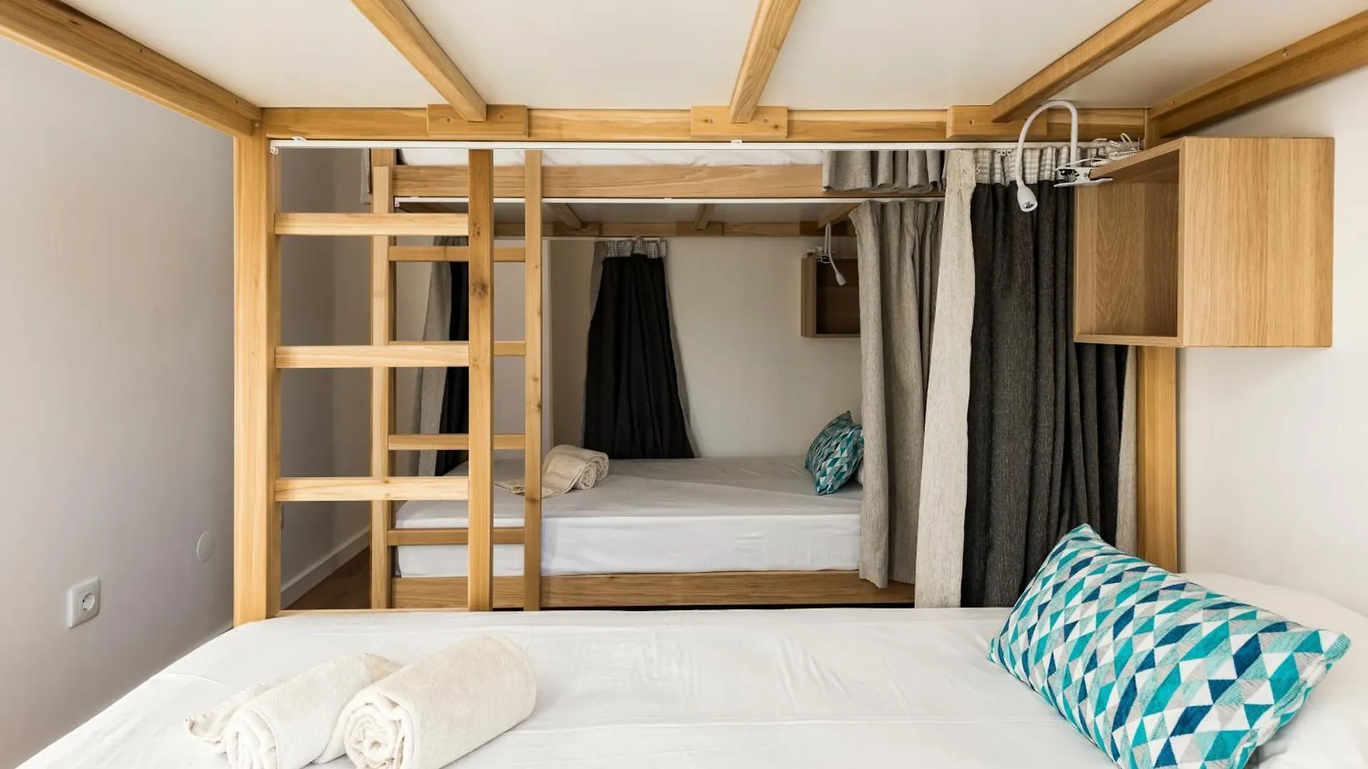 Madalena Hostel E Suites Faro